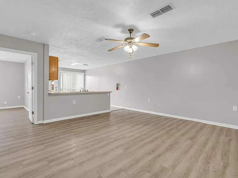 1011 4th Ave S #19 — Photo 8