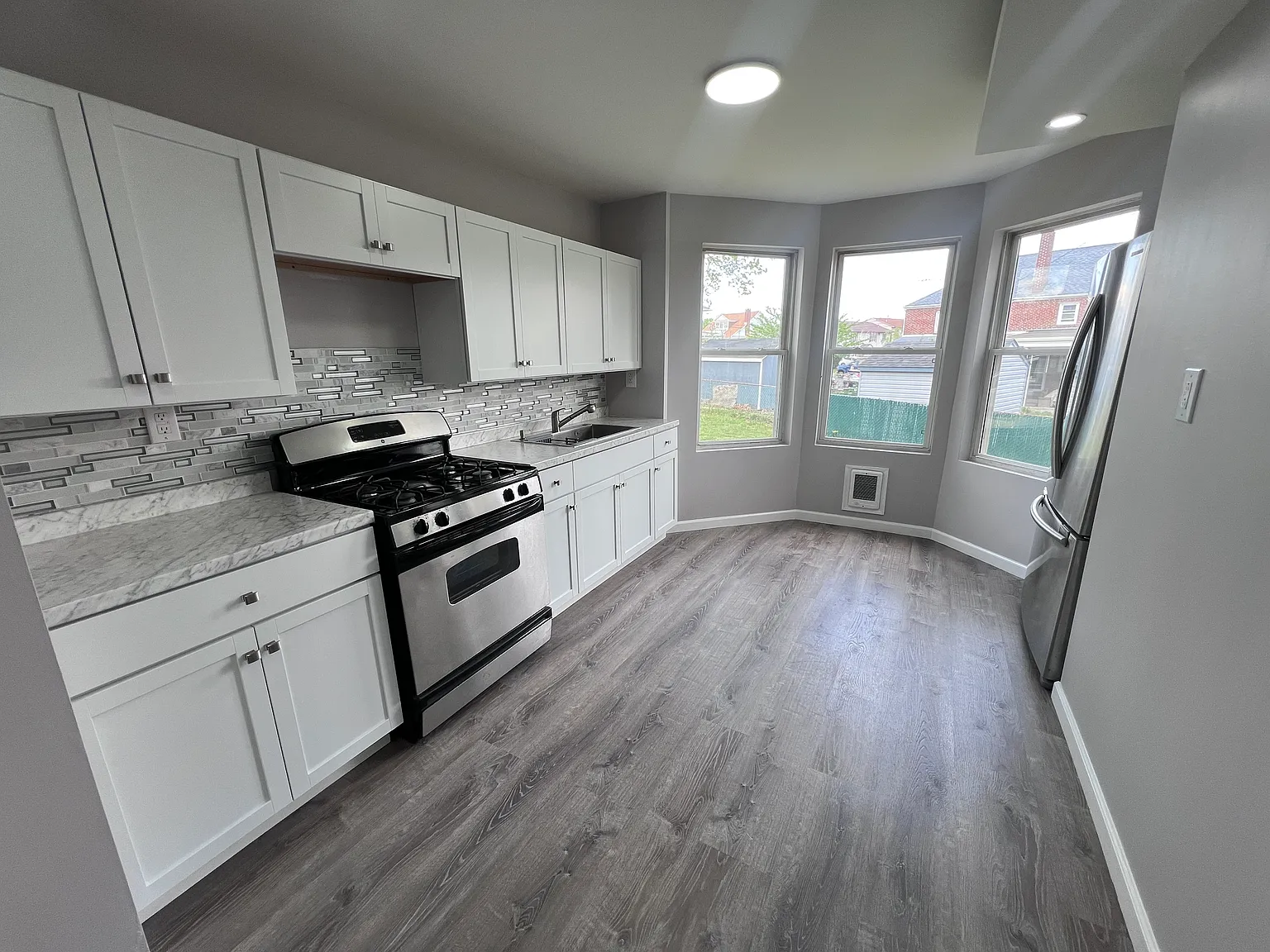 2 bed, 1150 sqft, $1,690 — Photo 4