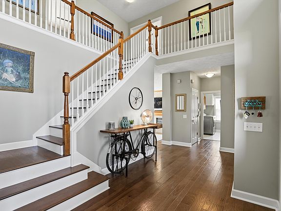 4th image of 9025 Buttercup Ct