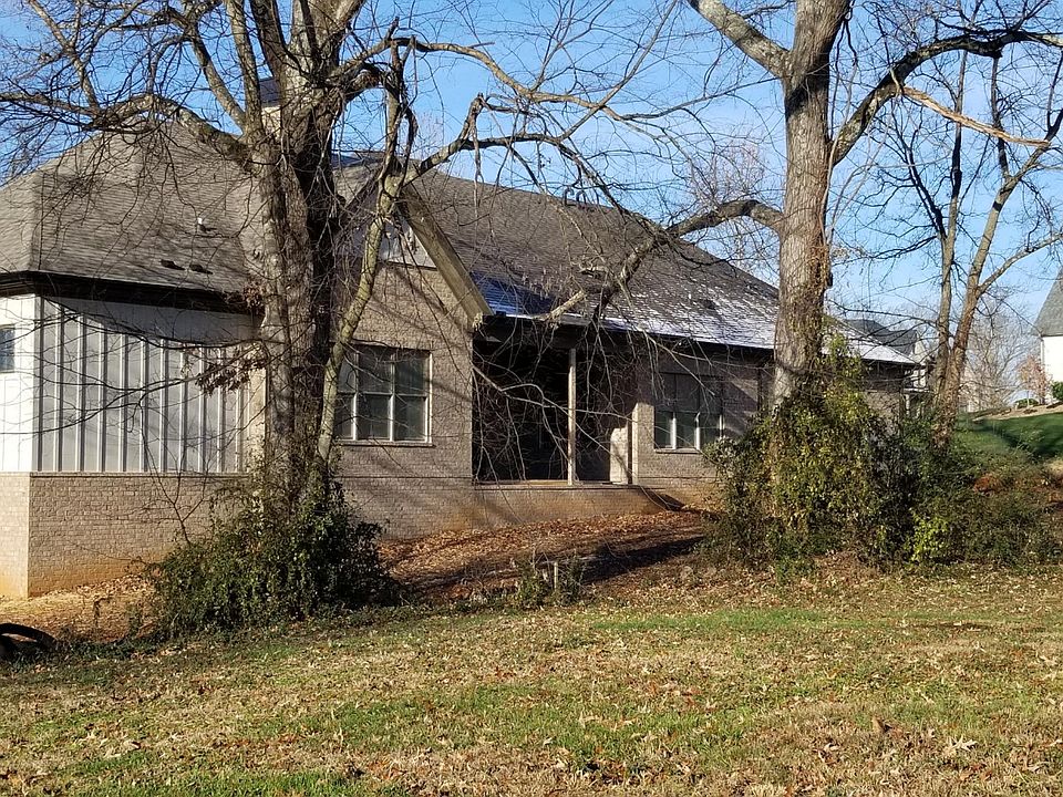 1st image of 61 Lone Willow Dr