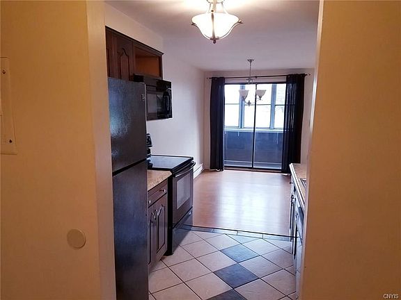4th image of 694 Idlewood Blvd