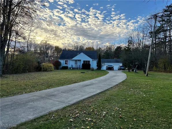 651 Parker Rd, Aurora, OH 44202