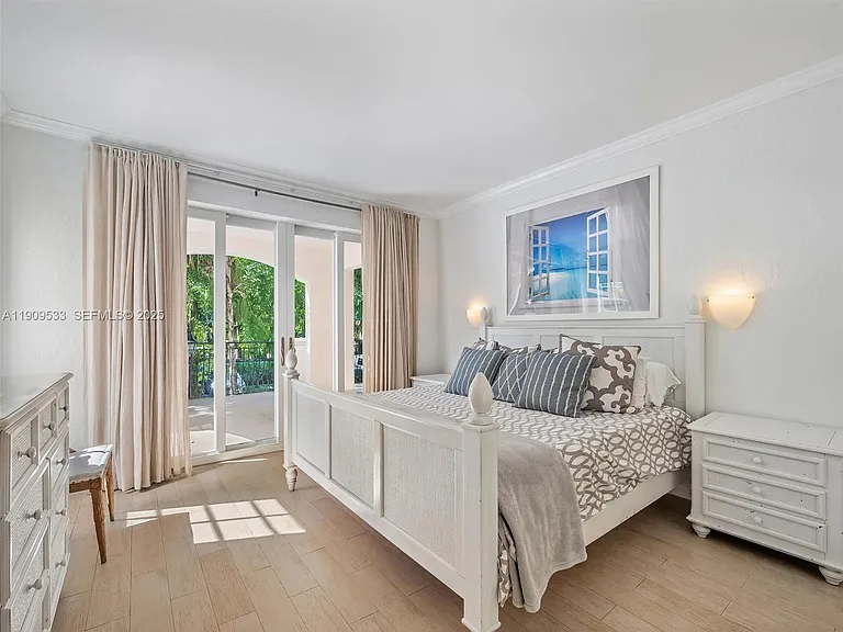 19116 Fisher Island Dr #19116 — Photo 17
