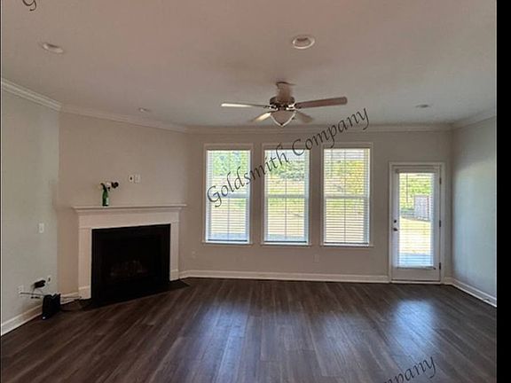 4th image of 410 Plumblee Ln