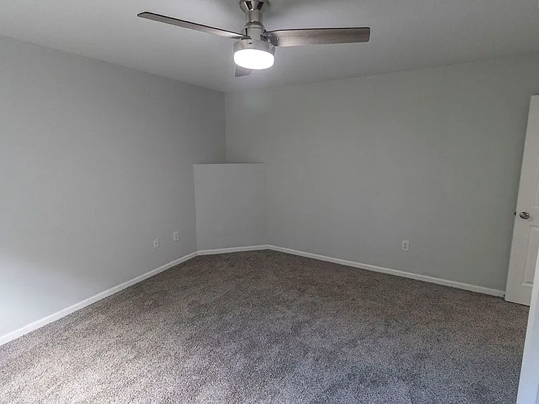 5318 Godas Cir — Photo 15