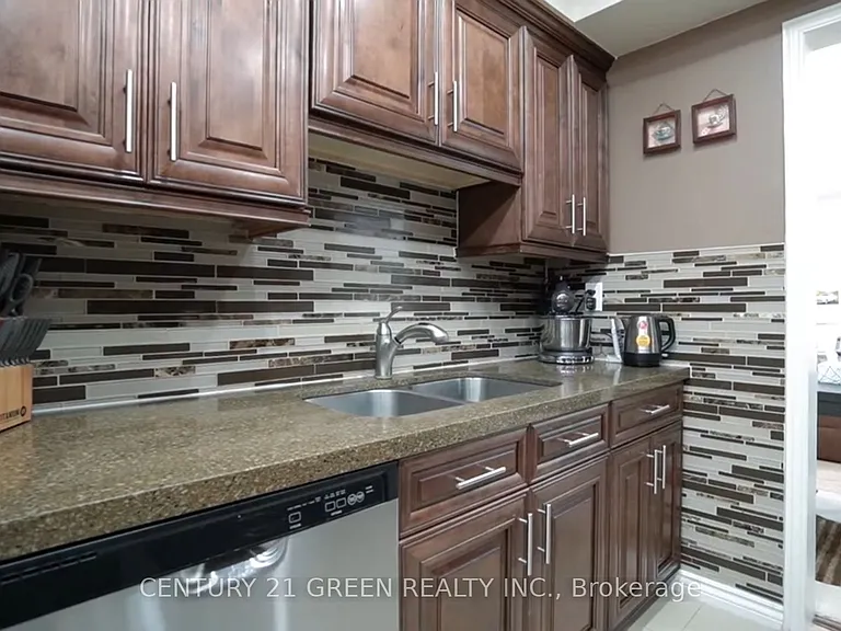 849 Millworks Cres — Photo 6