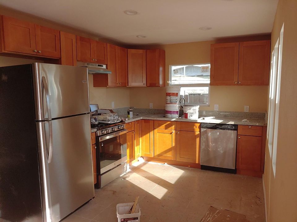 1st image of 1731 L Ave