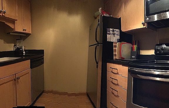 Kitchen refrigerator & oven