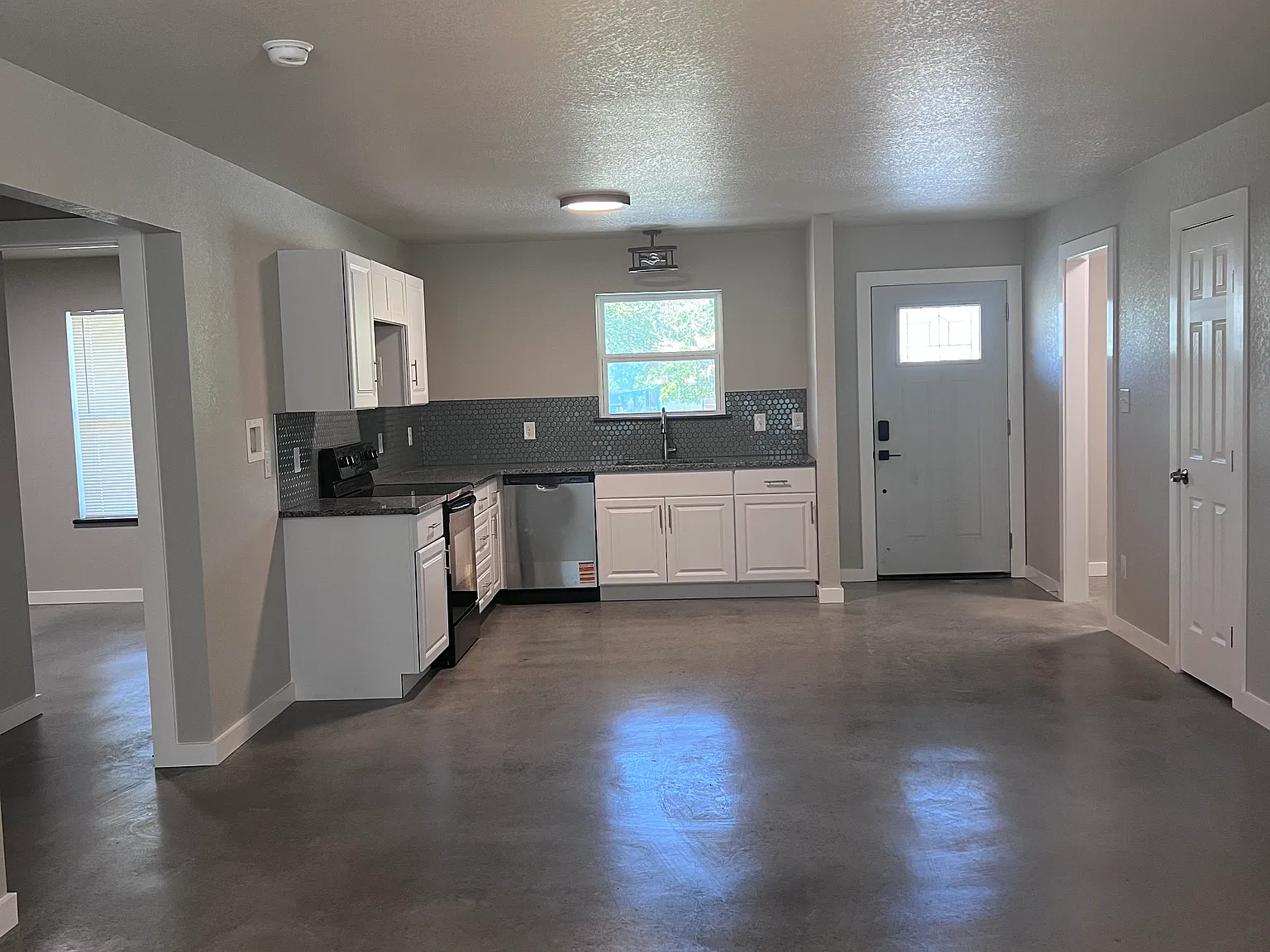 Scott St, Kerrville — Photo 2