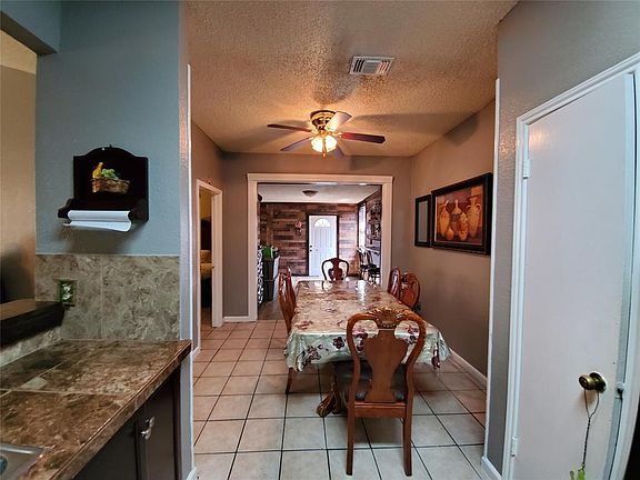 2nd image of 10212 Woodleaf Dr