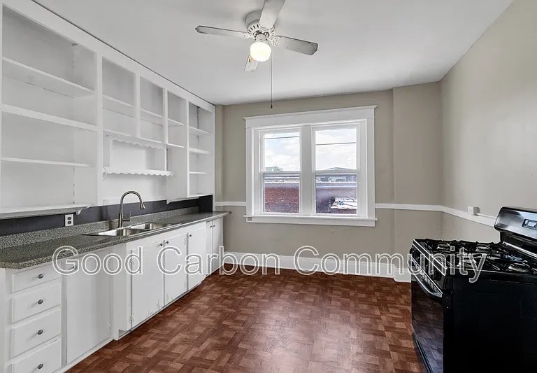 79 Saranac Ave #UPPER — Photo 9