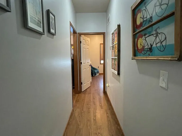 825 Locharno Dr — Photo 14