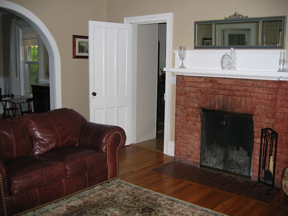 2nd image of 1607 S Side Rd