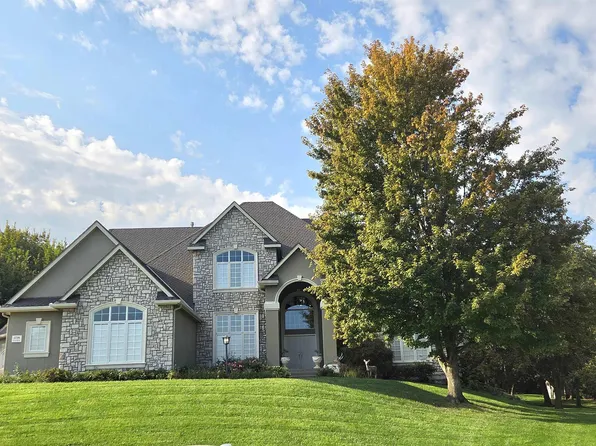 5729 SW 37th Ter, Topeka, KS 66610