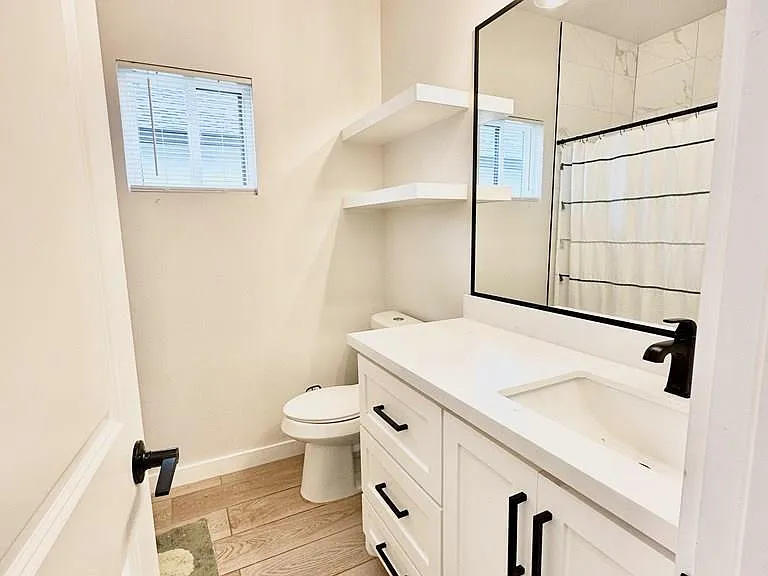 401 Tamarindo Ln — Photo 24
