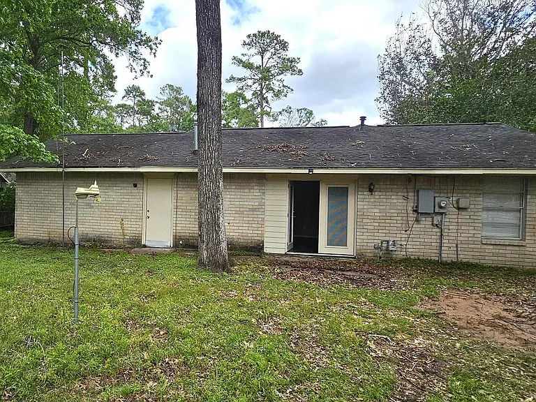 3303 Roaming Woods Ln — Photo 16
