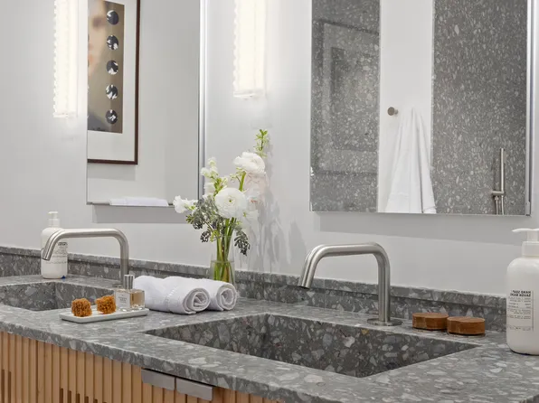 30 Front Street image 11 of 37