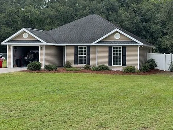 4053 Meadow Cir, Blackshear, GA 31516
