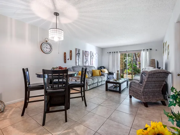 150 Lake Meryl Drive #143, West Palm Beach, FL 33411