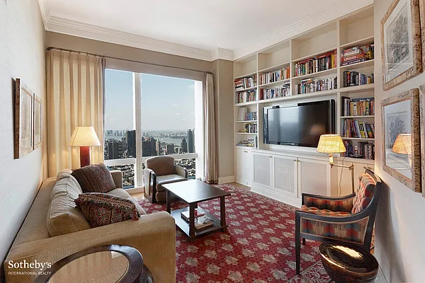 Sold by Sotheby's International Realty | media 10