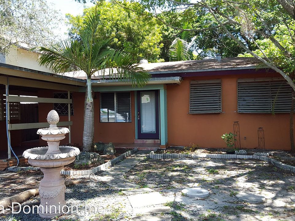 1st image of 1208 NE 10th Ave