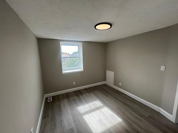 2nd image of 2724 Marbourne Ave