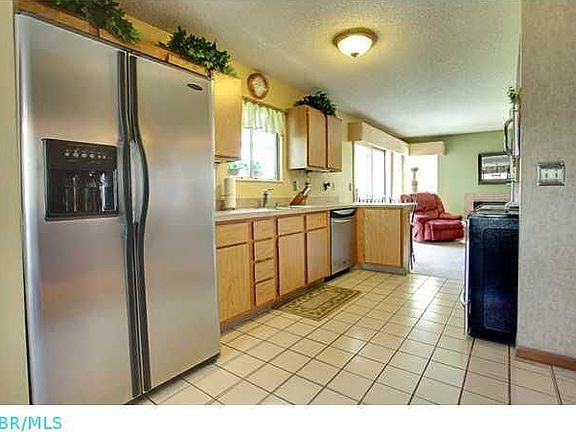 5th image of 5340 Gillette Ave