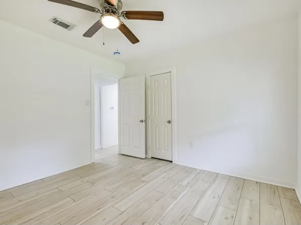 719 Grafton St, La Marque, TX 77568