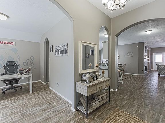 2nd image of 20502 Coleridge Ln