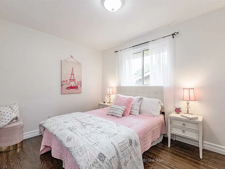 27 Brenlyn Ct #UPPER — Photo 9