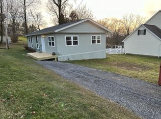 815 Shaffer Ln, Morgantown, WV 26508