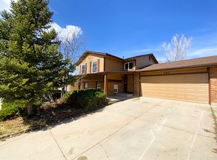 2051 Vineyard Dr, Castle Rock, CO 80104