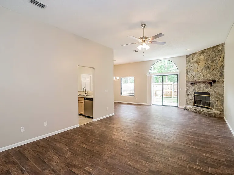 11001 Beckley Pl — Photo 2