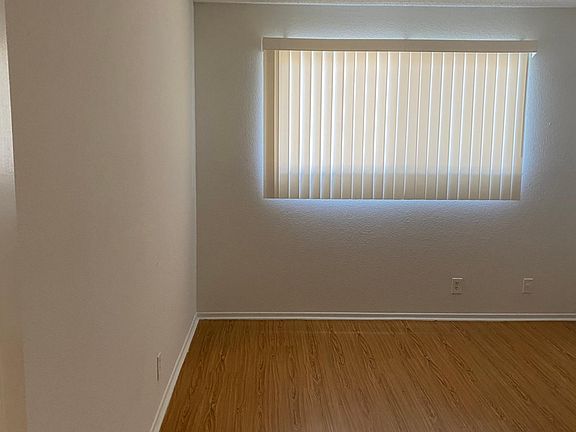 5th image of 1305 Carlton Dr