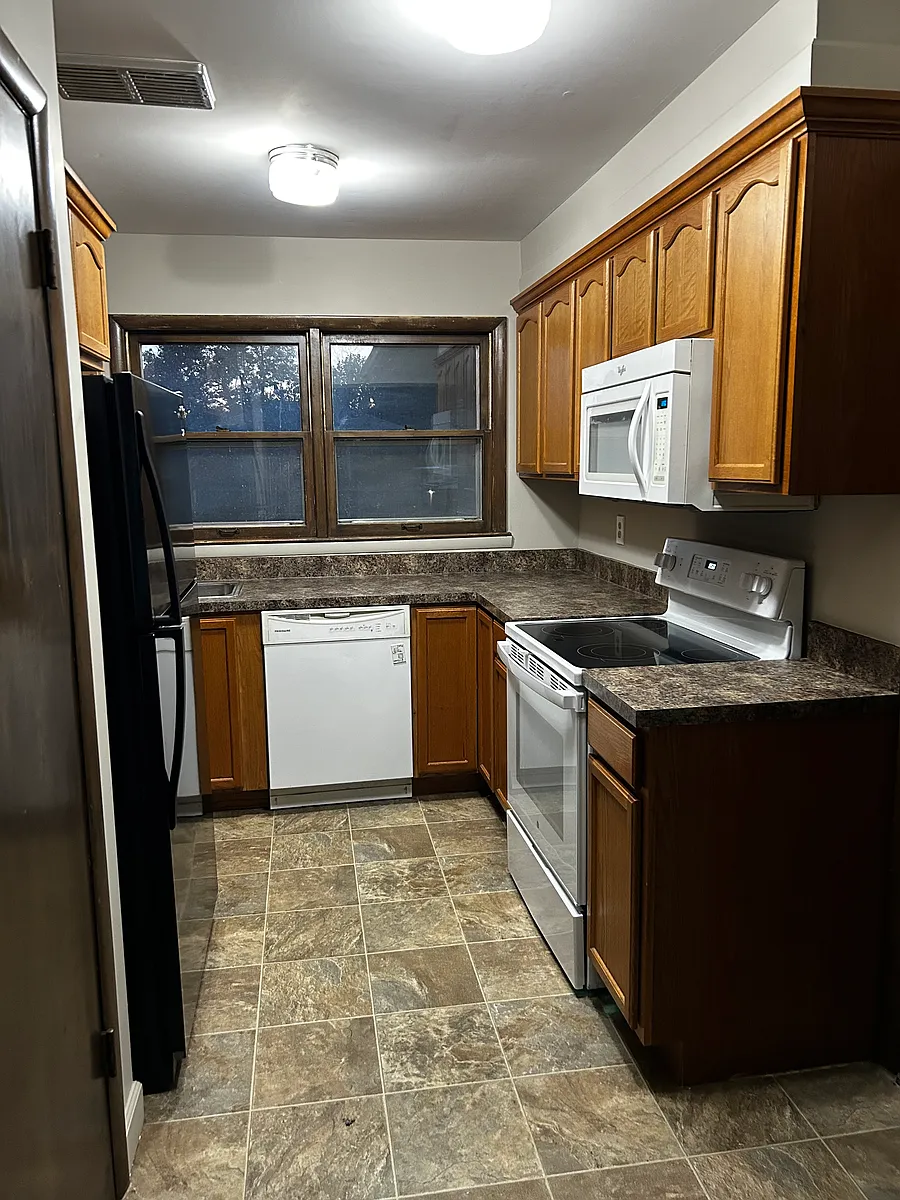 Building Photo - 911 Mahoney Dr