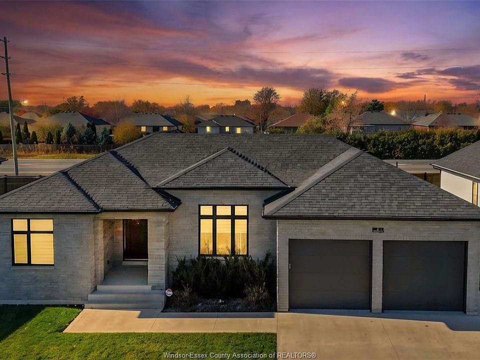 1st image of 21 Sunningdale Dr