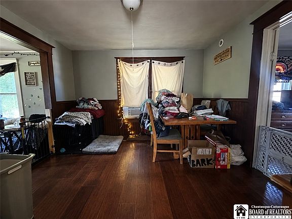 3rd image of 264 Lister Ave