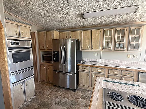 3rd image of 820 State St #26