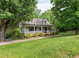12 Alexander Chapel Dr, Asheville, NC 28804