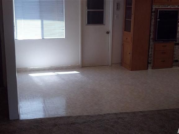 4th image of 1829 Silverwood Ave