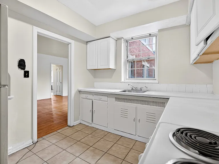 2670 Noble Rd #204 — Photo 6
