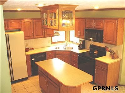 4th image of 808 S Oakland Ln