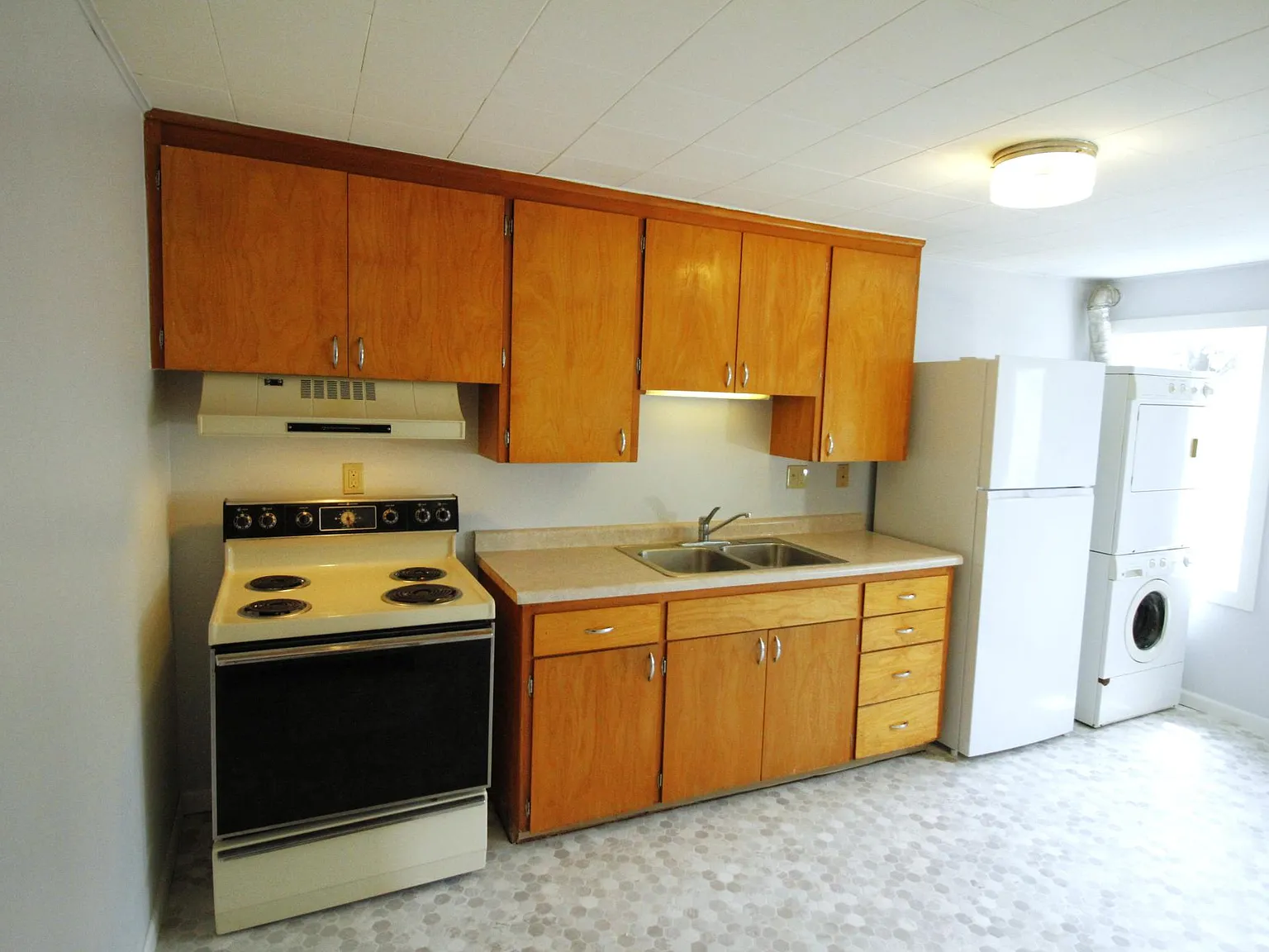 2 bed, 850 sqft, $1,300 — Photo 4