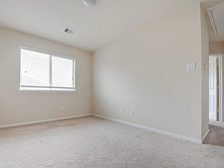 1735 Nichole Woods Dr — Photo 18