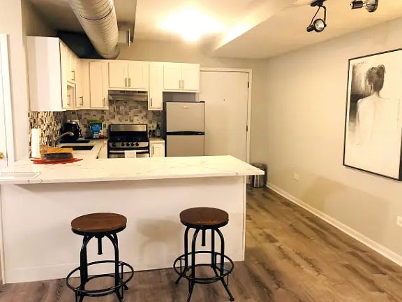 4th image of 2153 W Potomac Ave #G
