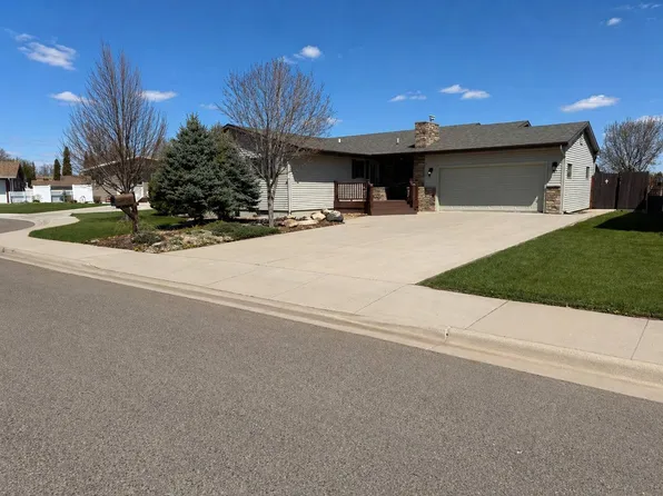 904 3rd Ave SE, Sidney, MT 59270
