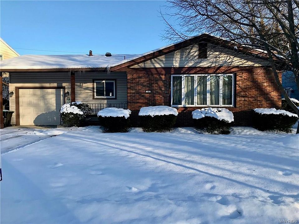 1st image of 141 Greenfield Dr