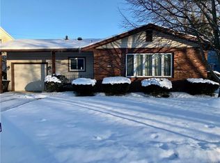 141 Greenfield Dr, Tonawanda, NY 14150