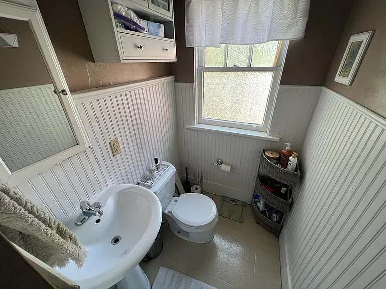 616 Worth St #1 — Photo 13