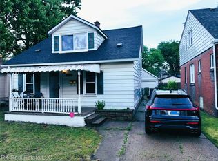 1125 E Hayes Ave, Hazel Park, MI 48030